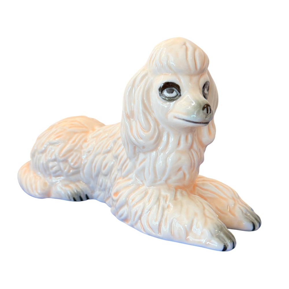 Vintage White Poodle Figurine Ceramic Reclining Glossy Dog‎ Taiwan w dark eye